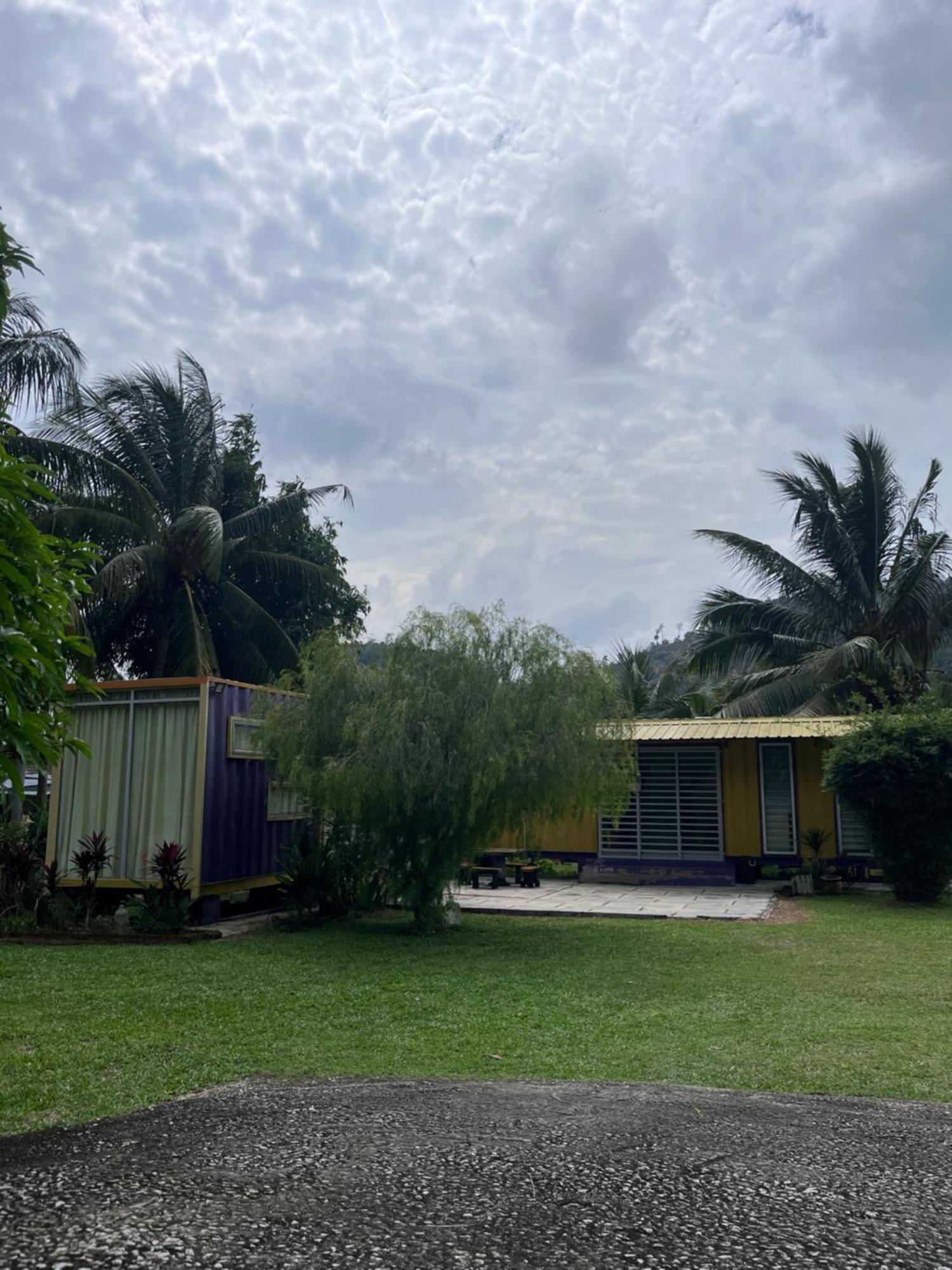 Purple Cube At Lumut Cube Homestay Kontena 外观 照片