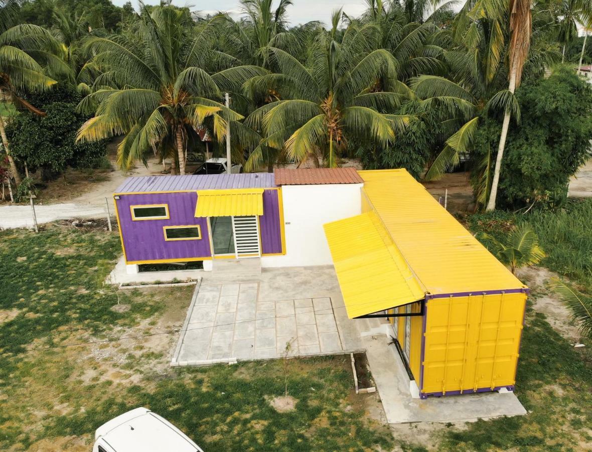 Purple Cube At Lumut Cube Homestay Kontena 外观 照片