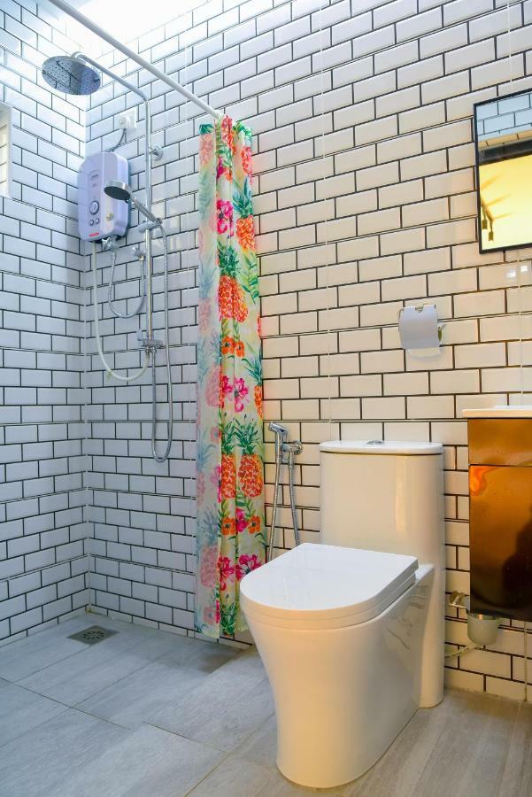 Purple Cube At Lumut Cube Homestay Kontena 外观 照片